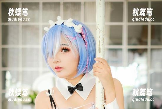 美图大揭秘：MiMi Chan那身水手服穿得可是别有一番风味